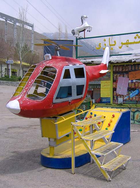 mummy ! i want to climb in this helicopter !